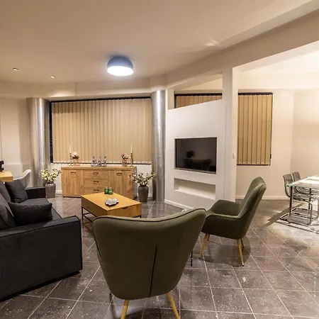 Mall Διαμέρισμα *